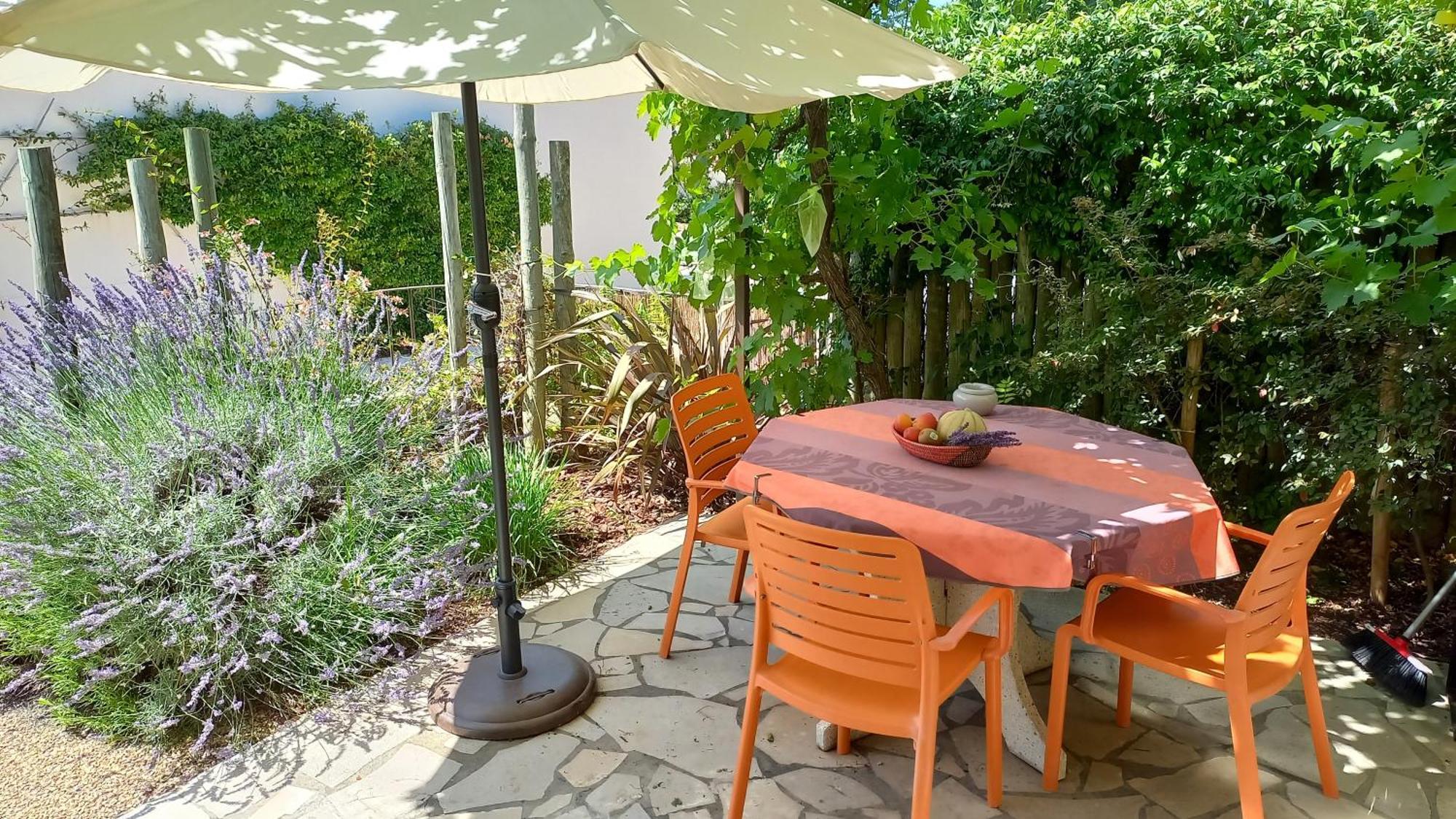 Les Lavandins-Gite Frédéric Saint-Rémy-de-Provence Exterior foto